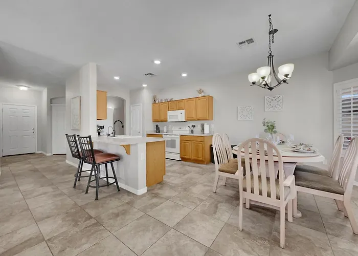 Bradshaw Solera Holiday home *